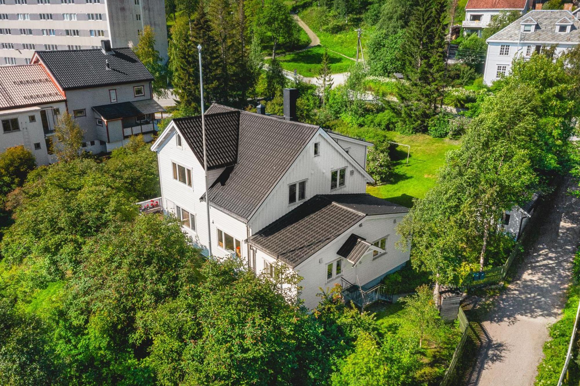 Historical Villa & Green Sanctuary In City Center Tromsø Eksteriør bilde