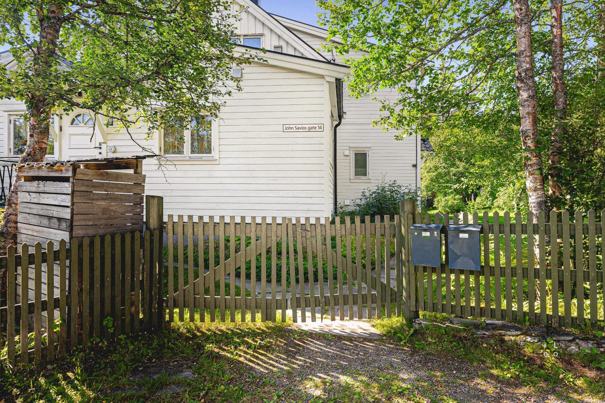 Historical Villa & Green Sanctuary In City Center Tromsø Eksteriør bilde