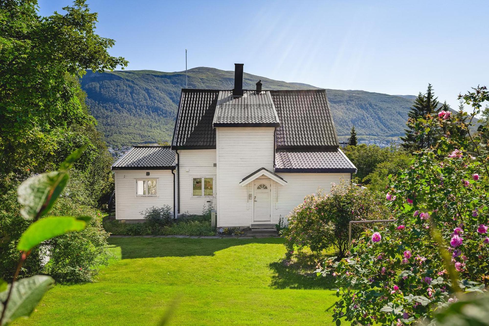 Historical Villa & Green Sanctuary In City Center Tromsø Eksteriør bilde